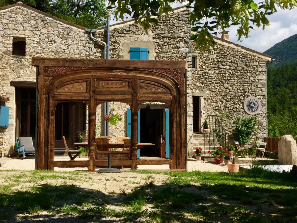 Mas De La Pauze Bed & Breakfast Reilhanette